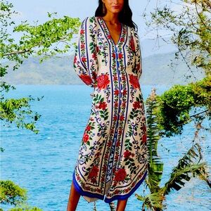 Off-White Flower Tapestry Lenzing™ Ecovero™ Euroflax™ Maxi Dress